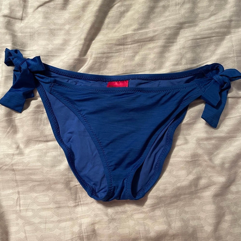 Betsey Johnson Swim Ruffle Bottoms